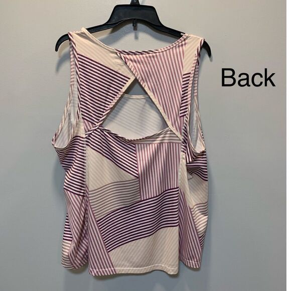 $5 ADD ON ITEM Old navy active plus size XXL tank top - Picture 6 of 11